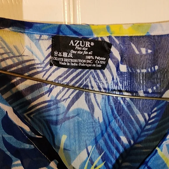 Beach Cover Up - Picture 2 of 5